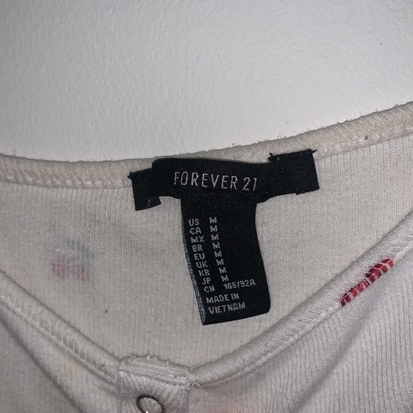 White cropped top with cherries on it - Picture 3 of 3